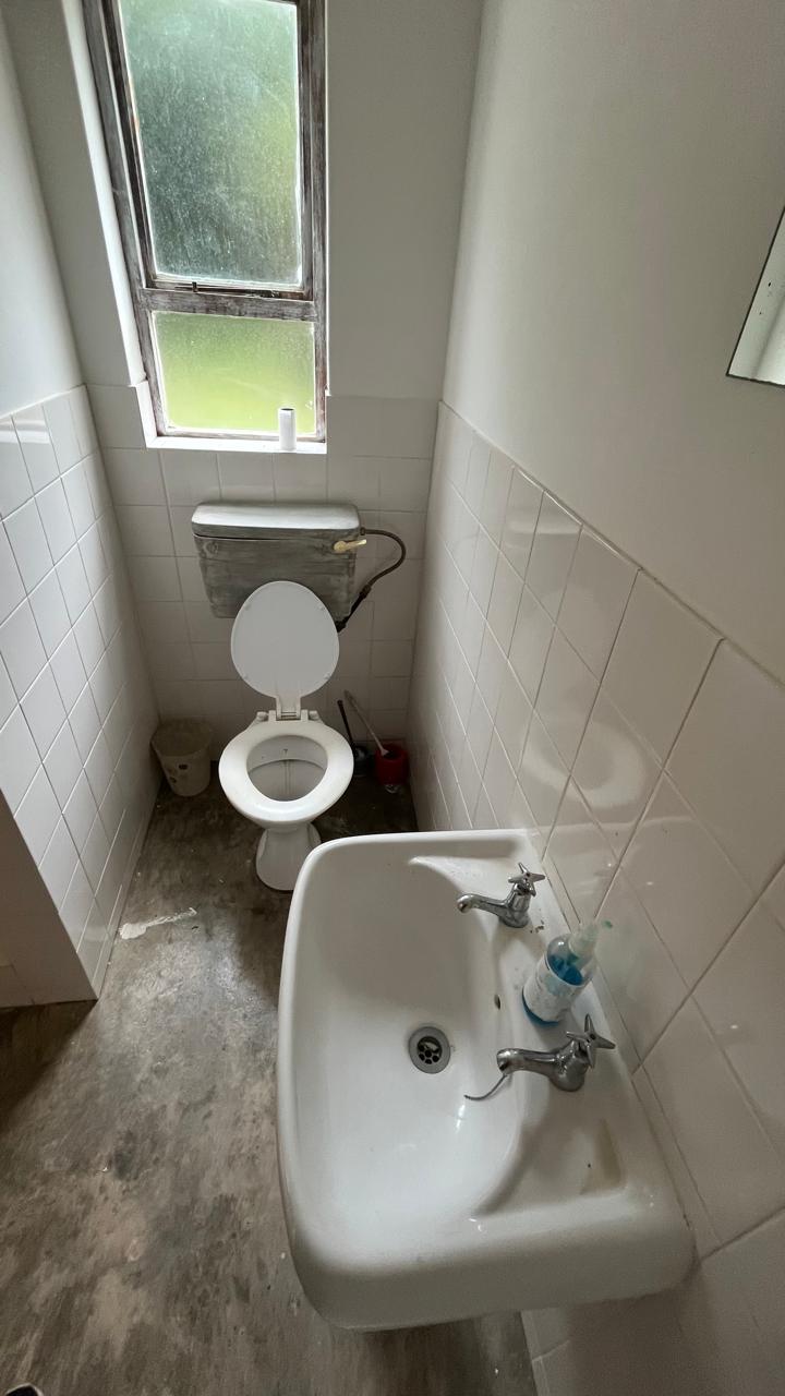6 Bedroom Property for Sale in Oyster Bay Eastern Cape